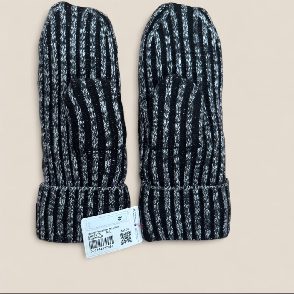 lululemon athletica Black and White Knit Mittens